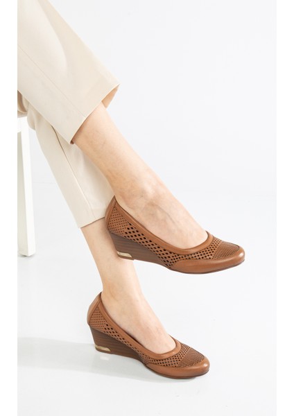 Kadın Deri Lazerli Dolgu Topuklu Ayakkabı - Taba