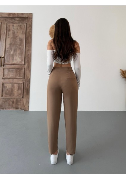 Kadın Yüksek Bel Havuç Kesim Pensli Kumaş Pantolon modelleri