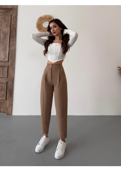 Kadın Yüksek Bel Havuç Kesim Pensli Kumaş Pantolon indirimleri