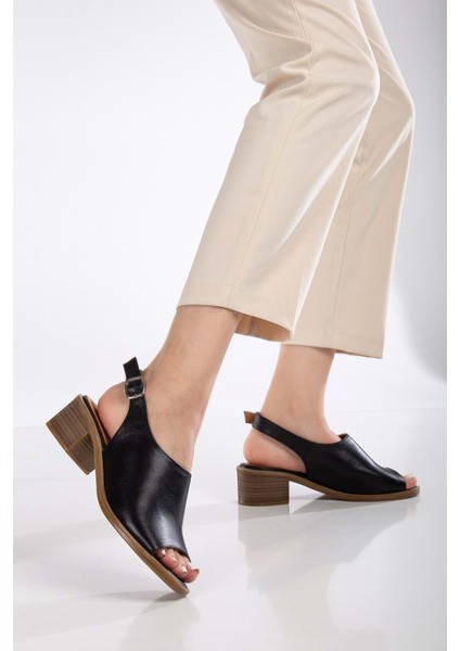 Kadın Deri Toka Detaylı Bilekten Bağlı Sandalet - Siyah fiyatları