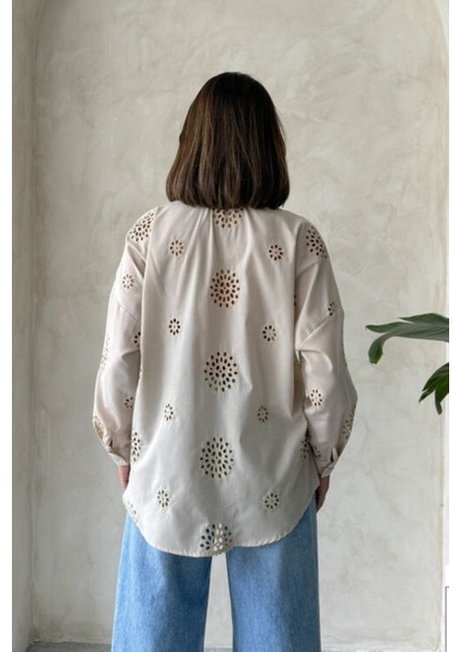 Brode Desenli Uzun Kollu Delikli Gömlek fırsatları