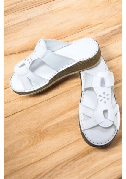 Kadın Yıldızlı Cırtlı Deri Terlik