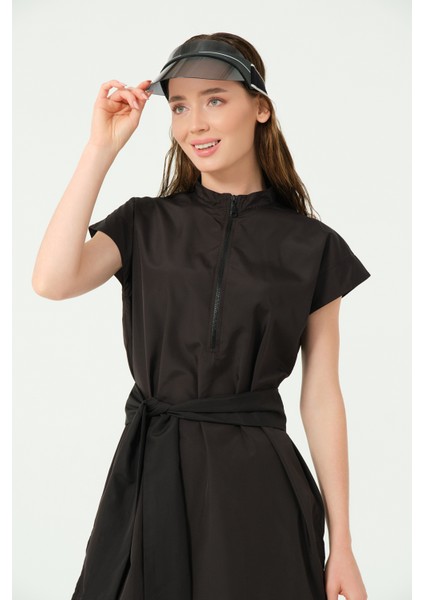 Spor Yarım Kol Yarı Kapalı Mayo