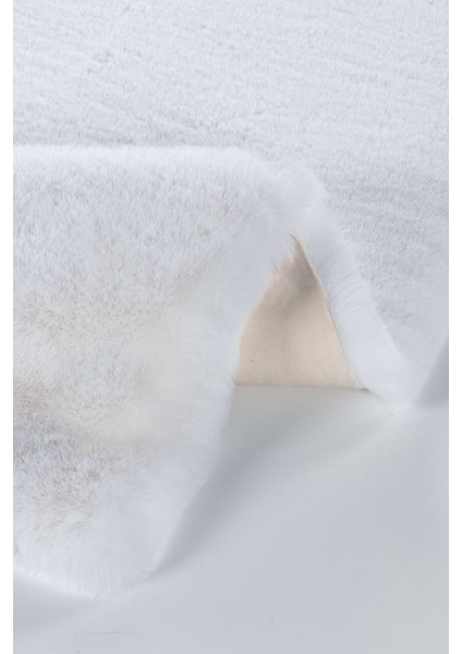 Halı Palma Beyaz Yumuşacık Dokulu Üst Kalite Pelüş Dikdörtgen Kesim Halı fırsatları