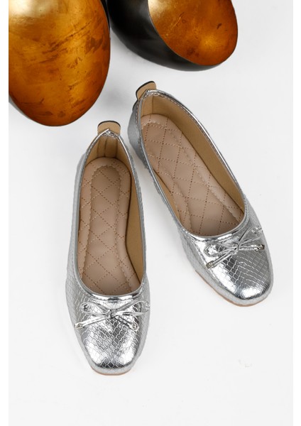 Fiyonklu Kadın Balerin Babet Altın Yılan Desen Gold, Gümüş, Leopar Renklerde modelleri