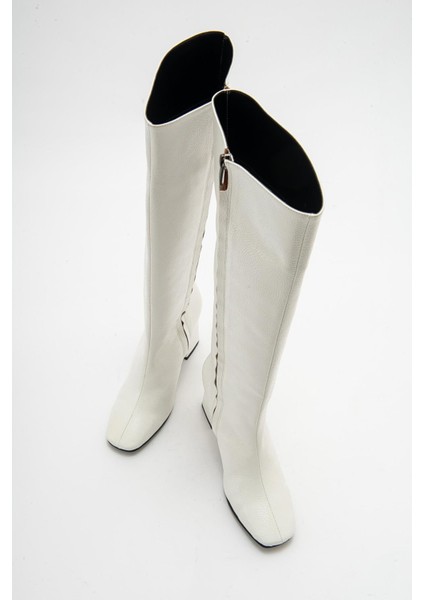 DOLVEN Beyaz Rugan Fermuarlı Kadın Çizme