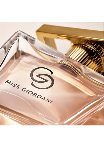 Giordani Gold Miss Giordani Eau De Parfum