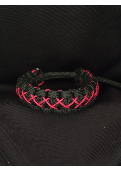 Paracord Pembe Çapraz Işlemeli Bileklik