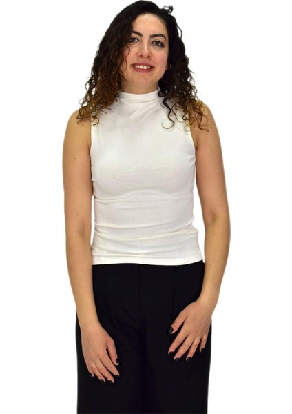 Kadın Düz Renk Vücuda Oturan Askılı Tişört BGL-ST04297
