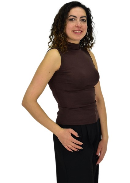 Kadın Düz Renk Vücuda Oturan Askılı Tişört BGL-ST04297 modelleri