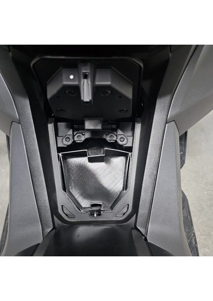 Gadgetgurme Honda ADV350 Uyumlu Depo Kapak Altı Bagajı