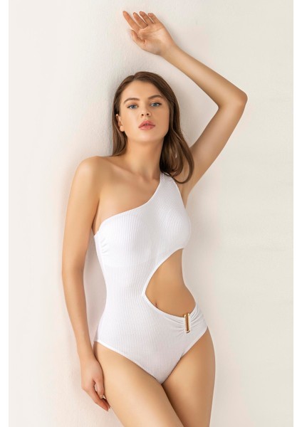 Kadın Beyaz Dokulu Mayokini Aksesuarlı UV Koruma Özellikli Tam Kalıp