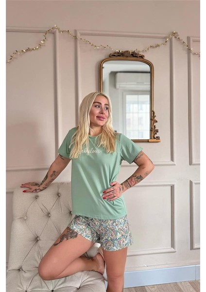 Mint Fabulous Desenli Kısa Kollu Şortlu Örme Kadın Pijama Takımı