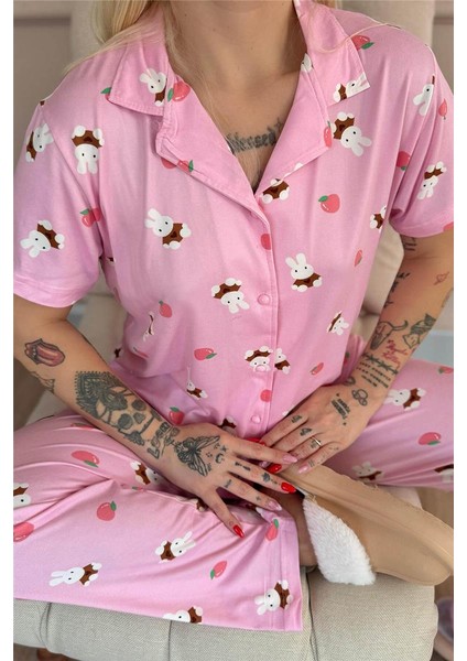 Açık Pembe Tavşan Desenli Bambu Önden Düğmeli Kısa Kol Pijama Takımı