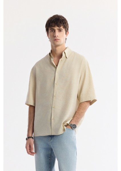 Erkek Bej Alttan Britli Yaka Modal Karışımlı Soft Touch Boxy Fit Gömlek A51Y2119