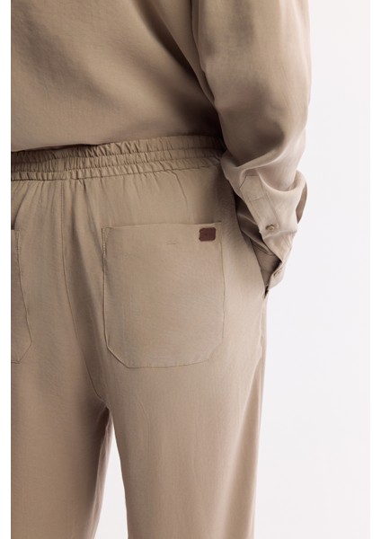 Erkek Bej Relaxed Fit Beli Lastikli Bağcıklı Soft Touch Pantolon A51Y3031