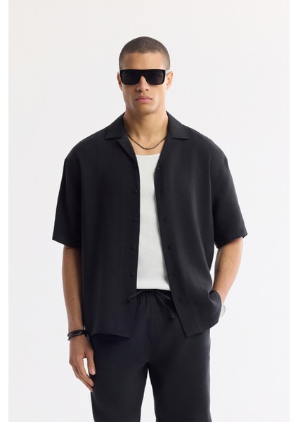Erkek Siyah Apaj Yaka Soft Touch Kısa Kol Oversize Fit Gömlek A51Y2006