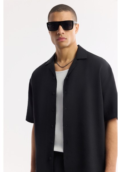 Erkek Siyah Apaj Yaka Soft Touch Kısa Kol Oversize Fit Gömlek A51Y2006 fiyatları