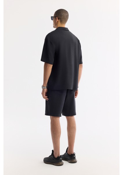Erkek Siyah Apaj Yaka Soft Touch Kısa Kol Oversize Fit Gömlek A51Y2006 fırsatları