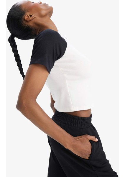 Defactofit Slim Fit Dar Kesim Bisiklet Yaka Slogan Baskılı Sporcu Ribana Kısa Kollu TIŞÖRT D9032AX25SP indirimleri