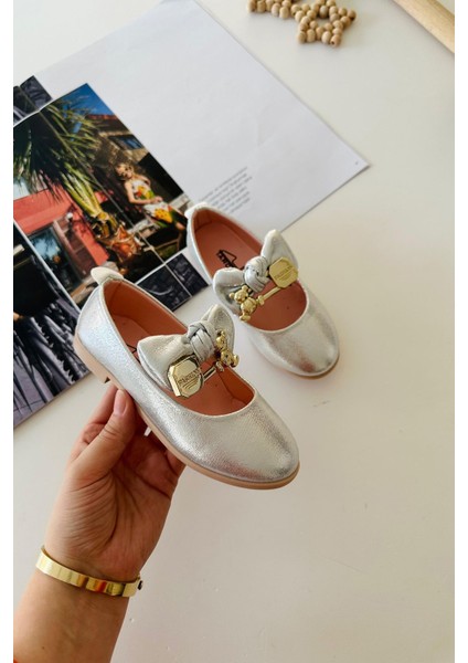 Fiyonk Bear Detaylı Lastikli Kız Çocuk Ortopedik babet - Gümüş