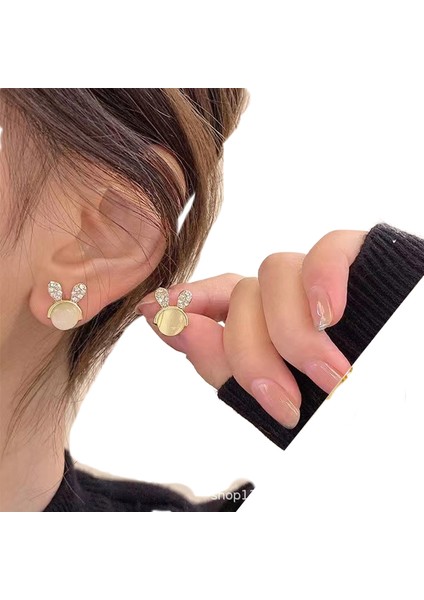 Kore Tarzı Kamelya Tarzı Delinmemiş Küpe Inci Çiçek Dama Tahtası Elmas Küpe Kadınlar Için (Yurt Dışından)