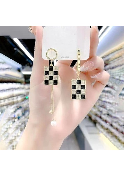 Kadınlar Için Moda Mizaç Uzun Püskül Yaz Popüler Küpeler Süper Parlak Üst Düzey Hafif Lüks Küpeler (Yurt Dışından)