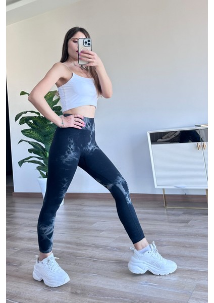 Spor Tayt Toparlayıcı Push-Up Arkası Brezilya Büzgülü Batik Desen Fume