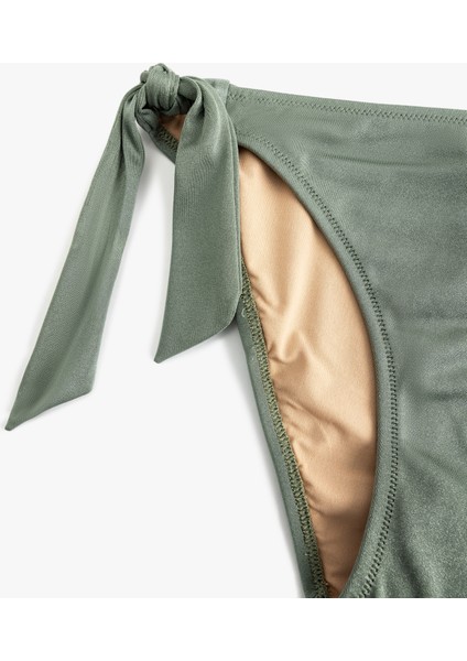 Astarlı Yanları Bağlama Detaylı Parlak Bikini Altı