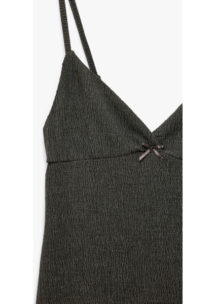 Derin V Yaka Slim Fit Midi Boy Ince Askılı Kalem Elbise