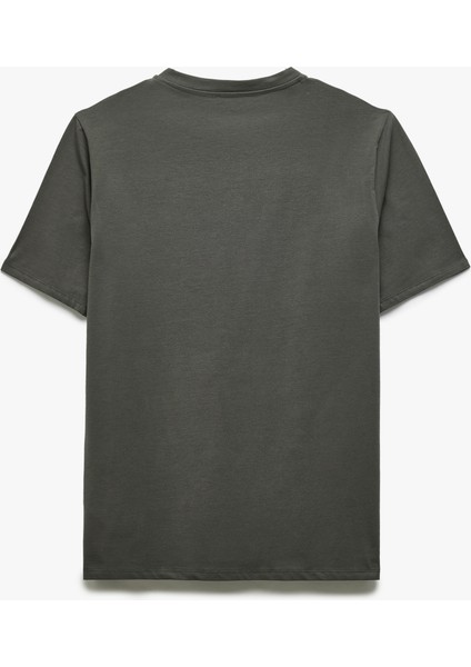 V Yaka Pamuklu Slim Fit Basic 3'lü Erkek Tişört Seti