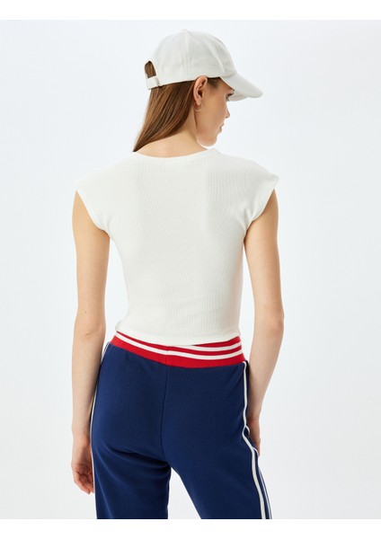 Kolej Baskılı Slim Fit Bisiklet Yaka Kolsuz Crop Tişört