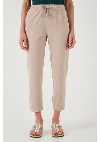 Pamuklu Normal Bel Regular Fit Düz Paça Pantolon Bayan Pantolon 668YP42282S4