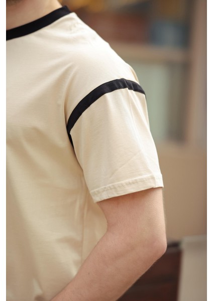 Bej Bisiklet Yaka Regular Fit Erkek T-Shirt E7126