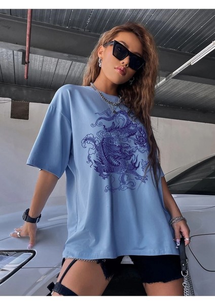 Kadın / Kız Mavi Oversize T-Shirt Dragon Baskılı fırsatları