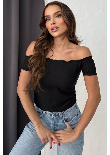 Soft Touch Kayıkçı Yaka Dekolteli Basic Crop Bluz fırsatları