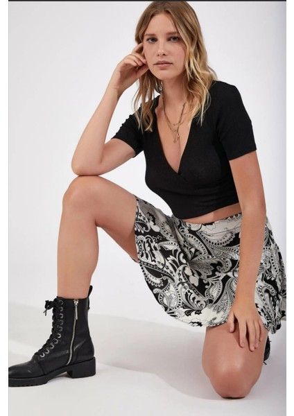 Kadın Kruvaze Yaka Kısa Kollu Crop