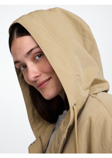 Kadın Bej Kapüşonlu Crop Ceket modelleri