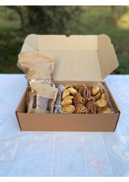 Sağlıklı HEDİYELİK(500 gr Cennet Elması+ 500 gr Kuru İNCİR+100 gr KURUÜZÜM+200 gr Ceviziçi)