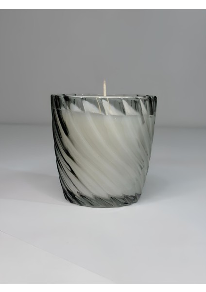 - Tekli Su Yeşili Spiral Desenli Cam Bardaklı Kokulu Mum modelleri