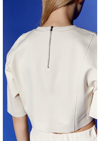 Ekru Basic Crop T-Shirt