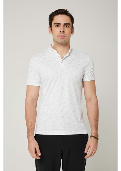 Erkek Desenli Yakalı Beyaz Tshirt