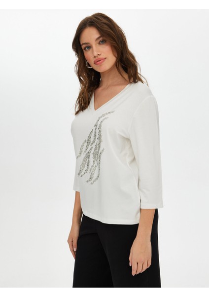 Önü Trok Taş Detaylı 3/4 Kol V Yaka T-Shirt S25TSH068 modelleri