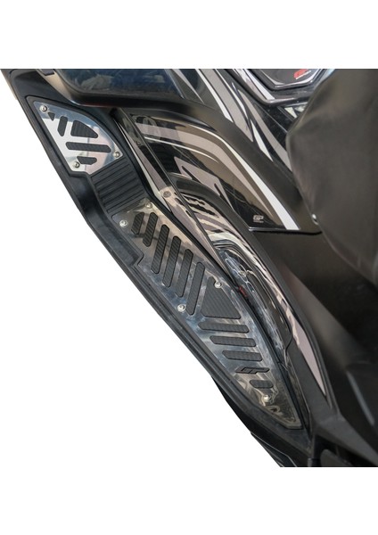 Honda Pcx 125 / 150 2021-2024 Uyumlu Kauçuk Detaylı Krom Basamak Siyah-Krom