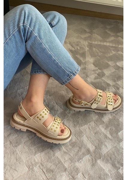 Kadın Mendez Krem Çift Bantlı Kabsül ve Vardola Deyatlı Kalın Taban Ortopedik Sandalet K-120