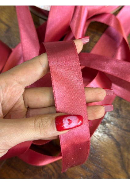 Saten Pembe Kurdele Şerit Dikiş Giyim Aksesuarı En 25 mm (1 Metre ) fiyatları