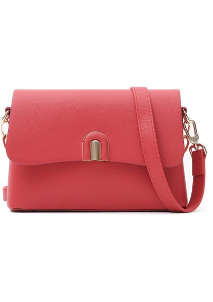 Helly Zincir Aksesuarlı Kadın Kol Çantası fiyatları