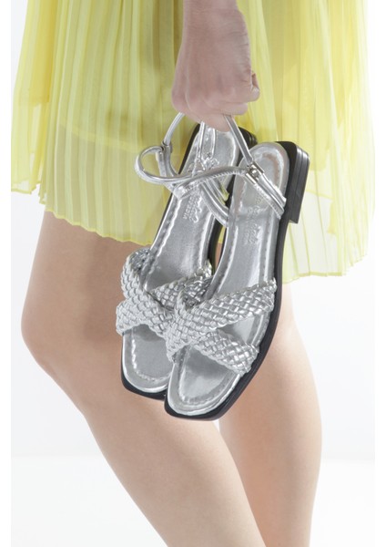 MİA026-1560 Kadın Gümüş-Siyah El Örgülü Abiye Günlük-Düğün-Eğlence-Tatil Sandaleti fiyatları