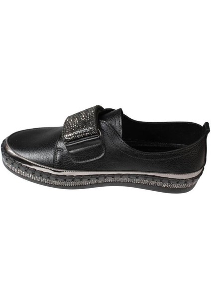 Yazkış Kadın Siyah Beyaz Taşlı Spor Babet Ayakkabı modelleri