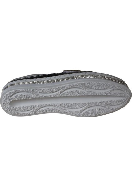 Yazkış Kadın Siyah Beyaz Taşlı Spor Babet Ayakkabı fırsatları